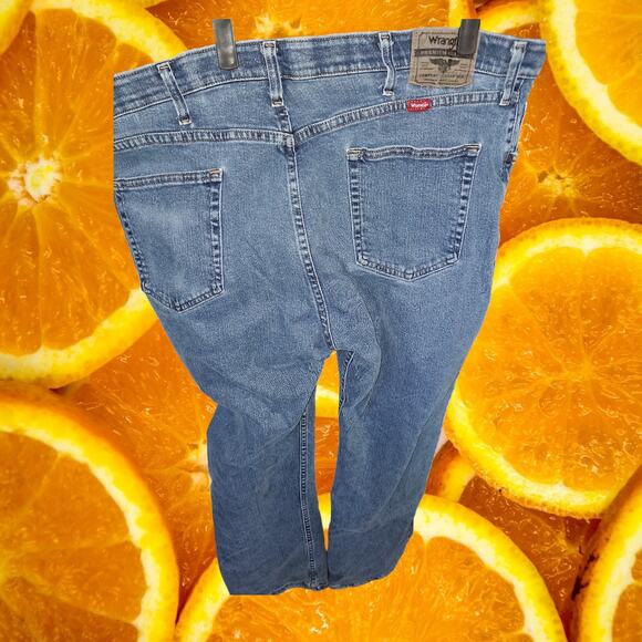 Wrangler Straight Fit Jeans Size 42x30 - Get new front pic and another - Picture 3 of 6
